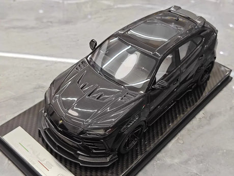 [Ultra Unique] 1:18 Lamborghini 2019 Urus Widebody Black Model Car Resin