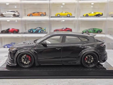 [Ultra Unique] 1:18 Lamborghini 2019 Urus Widebody Black Model Car Resin