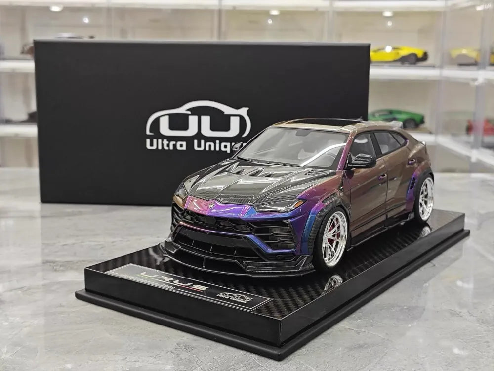[Ultra Unique] 1:18 Lamborghini 2019 Urus Widebody Gradient modellbil harts