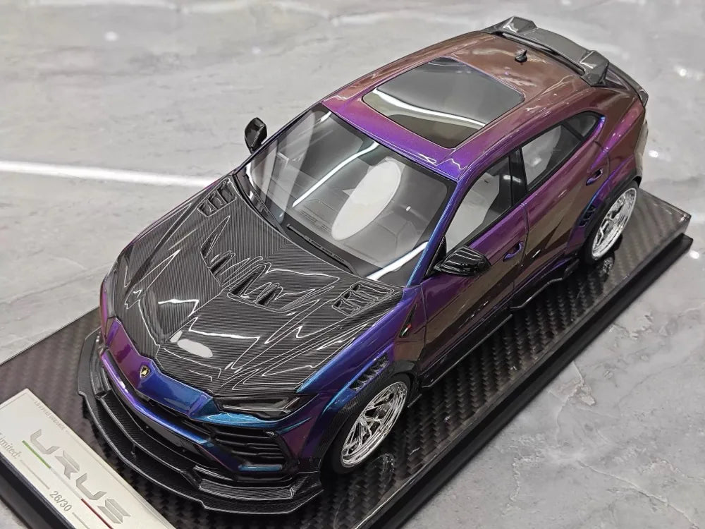 [Ultra Unique] 1:18 Lamborghini 2019 Urus Widebody Gradient modellino di auto resina