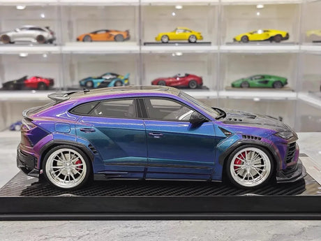 [Ultra Unique] 1:18 Lamborghini 2019 Urus Widebody Gradient Model Car Resin