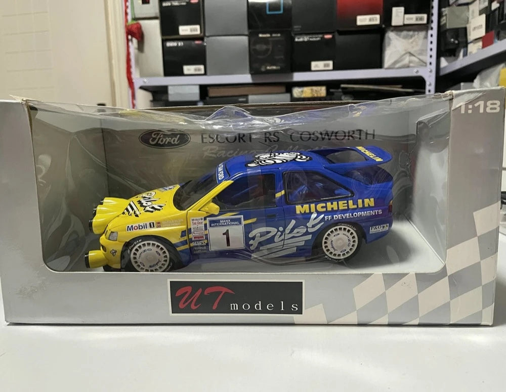 [UT] 1:18 Ford 1993 Escort RS Cosworth Rally #1 Model Car Die-Cast
