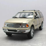 [UT] 1:18 Ford 1997 Expedition XLT Gold Model Car Die-Cast