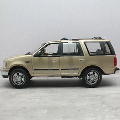 [UT] 1:18 Ford 1997 Expedition XLT Gold Model Car Die-Cast