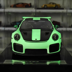 [Ultra Unique] 1:18 Porsche 2018 911 GT2 RS Weissach Package Green Model Car Resin