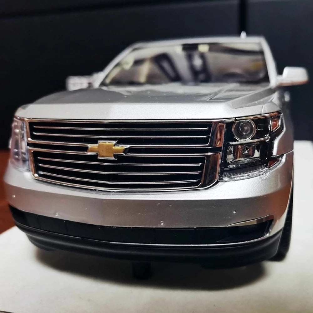 [Vehicle Art] 1:18 Chevrolet 2016 Suburban Silver Model Car Resin