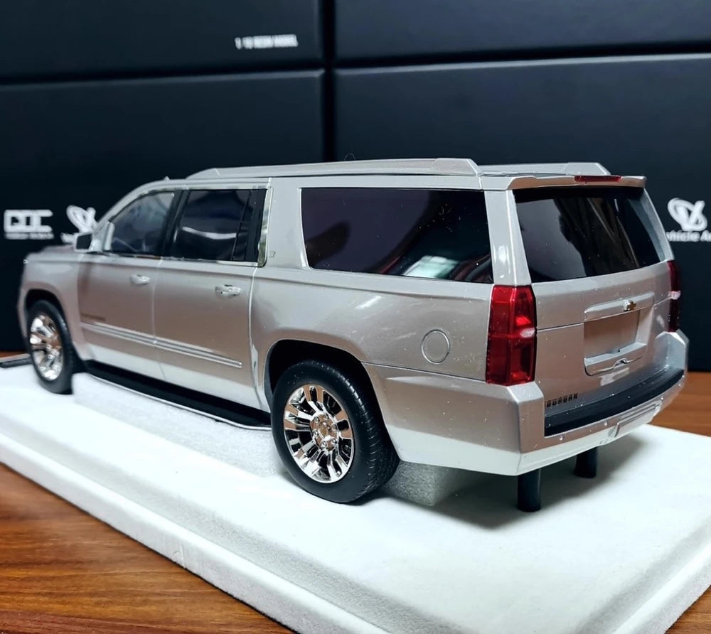 [Vehicle Art] 1:18 Chevrolet 2016 Suburban Silver Model Car Resin