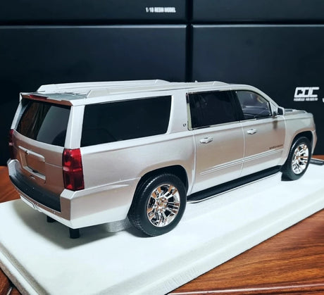 [Vehicle Art] 1:18 Chevrolet 2016 Suburban Silver Model Car Resin
