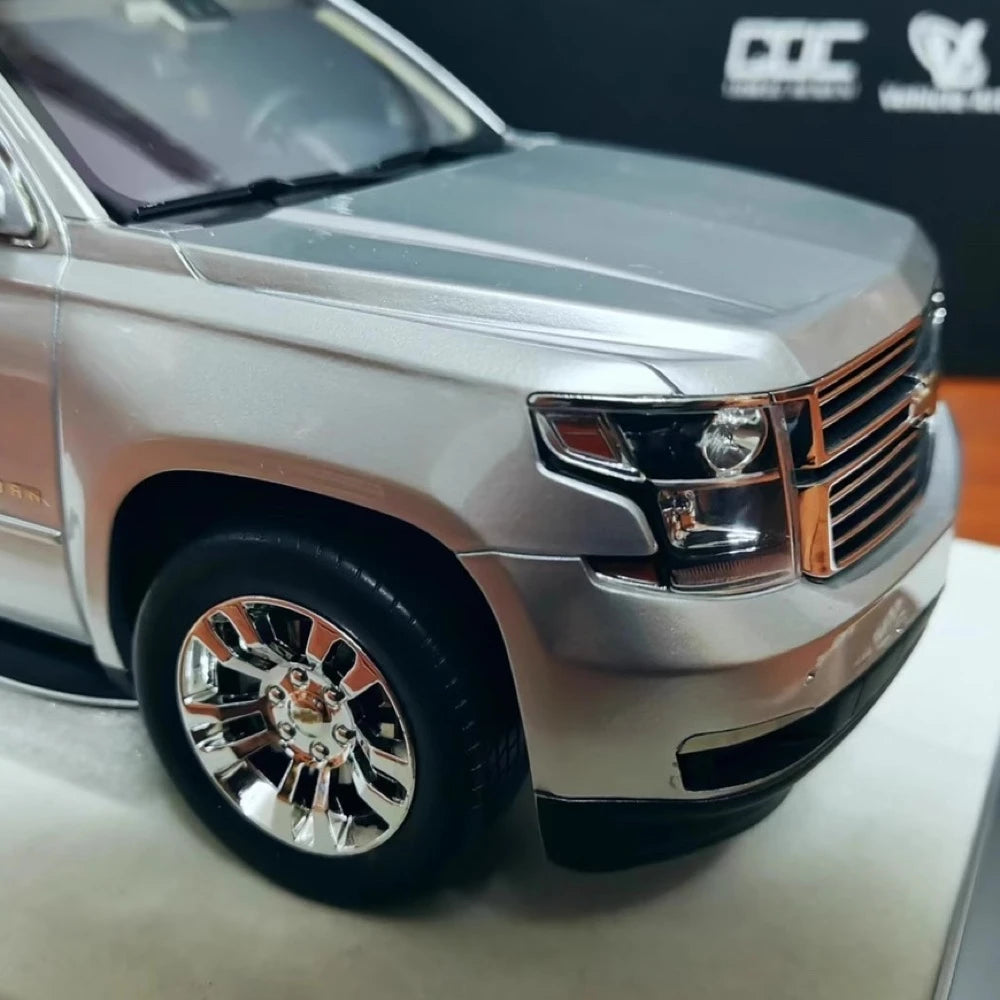 [Vehicle Art] 1:18 Chevrolet 2016 Suburban Silver Model Car Resin