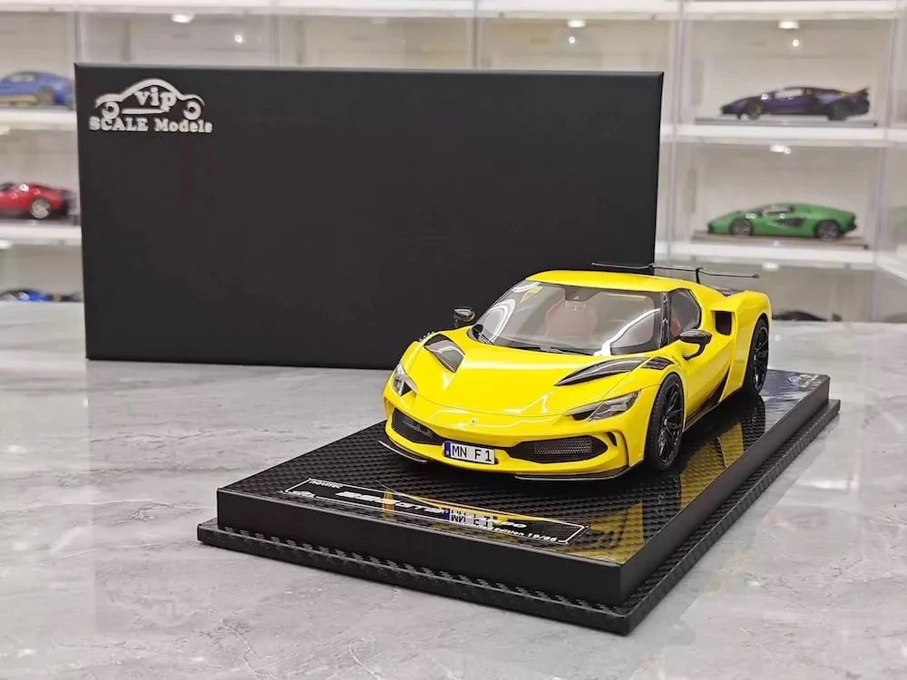[VIP] 1:18 Ferrari 2023 296 GTB Novitec gul modellbil harts