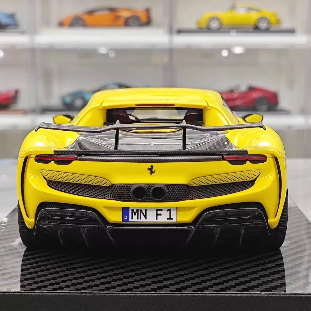 [VIP] 1:18 Ferrari 2023 296 GTB Novitec gul modellbil harts
