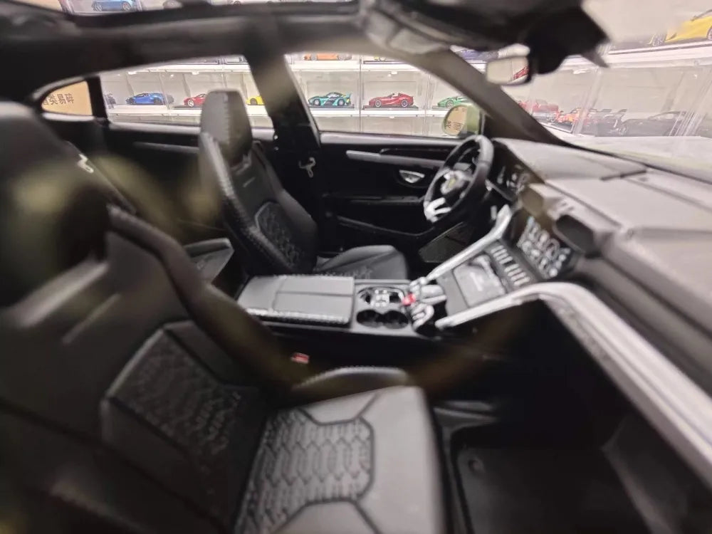 [VIP] 1:18 Lamborghini 2019 Urus Liberty Walk Green Model Car Resin