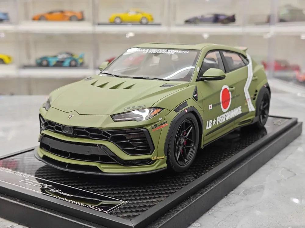 [VIP] 1:18 Lamborghini 2019 Urus Liberty Walk Green Model Car Resin