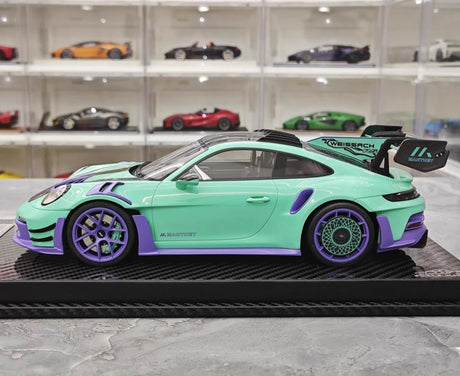[VIP] 1:18 Porsche 2023 911 GT3 RS Manthey Racing Tiffany Blue Model Car Resin