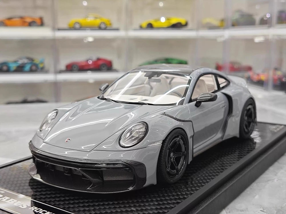 [VIP] 1:18 Porsche 2024 911 Turbo S Brabus Rocket 900R glanzend grijs modelauto Hars