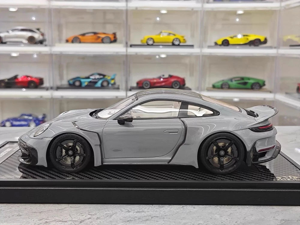 [VIP] 1:18 Porsche 2024 911 Turbo S Brabus Rocket 900R glanzend grijs modelauto Hars
