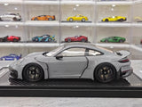 [VIP] 1:18 Porsche 2024 911 Turbo S Brabus Rocket 900R glanzend grijs modelauto Hars