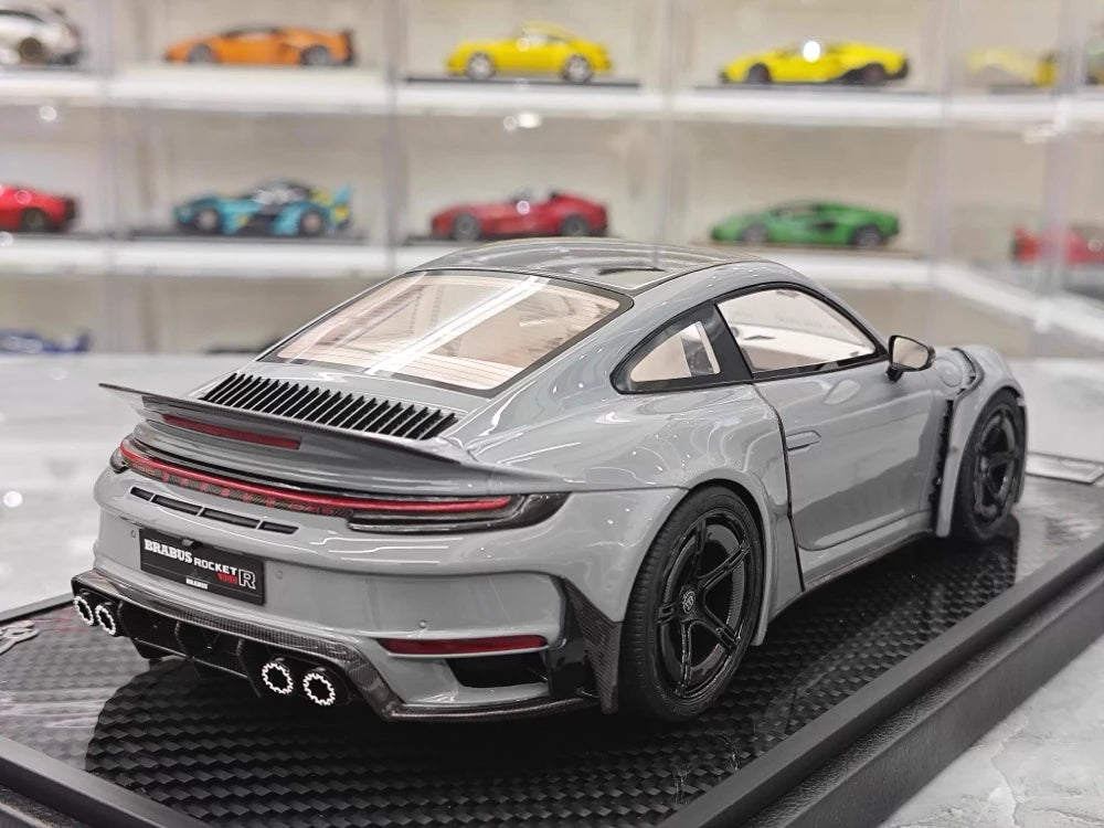 [VIP] 1:18 Porsche 2024 911 Turbo S Brabus Rocket 900R glanzend grijs modelauto Hars