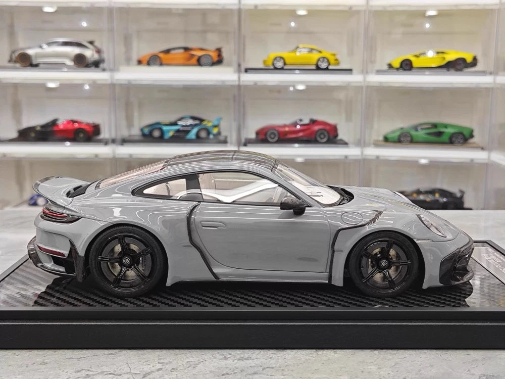 [VIP] 1:18 Porsche 2024 911 Turbo S Brabus Rocket 900R glanzend grijs modelauto Hars
