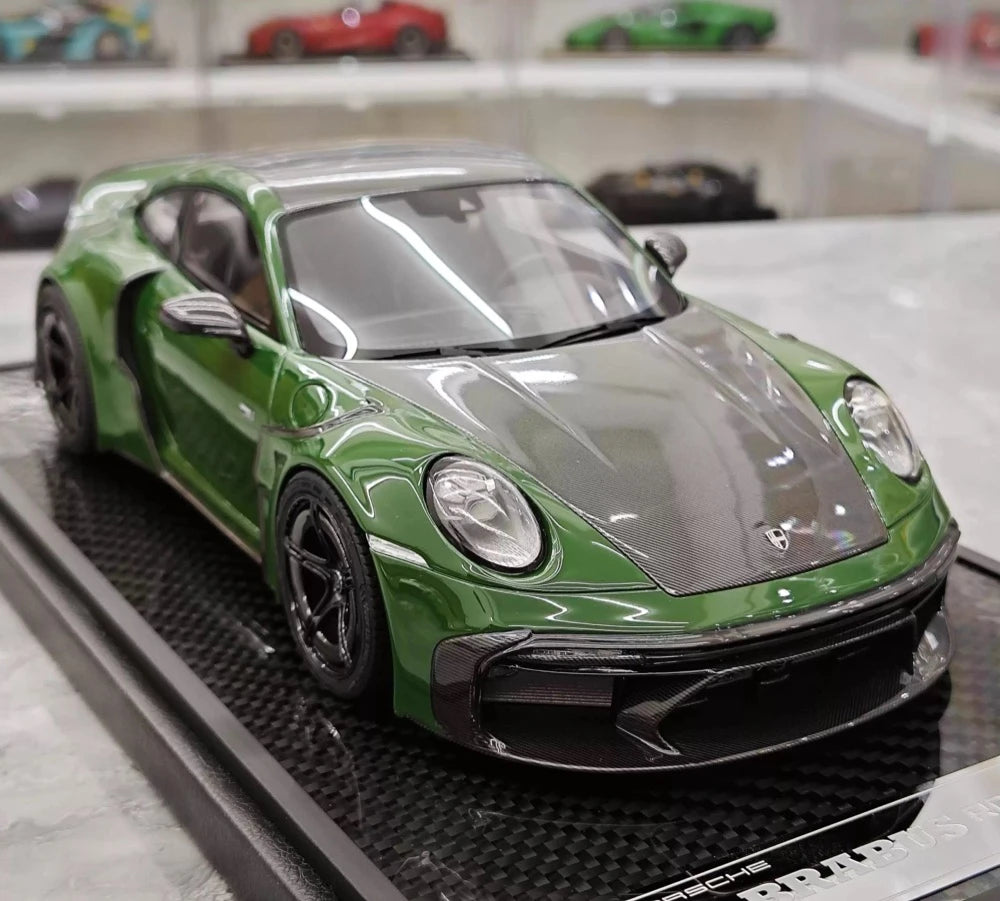 [VIP] 1:18 Porsche 2024 911 Turbo S Brabus Rocket 900R Glossy Green Model Car Resin