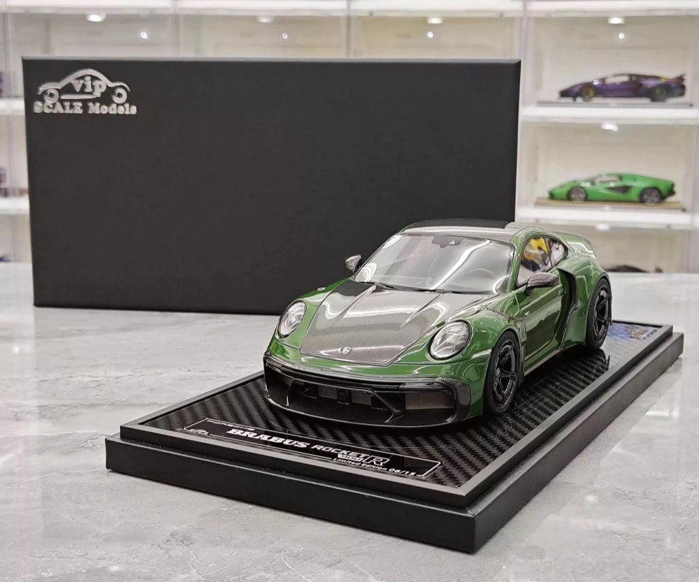 [VIP] 1:18 Porsche 2024 911 Turbo S Brabus Rocket 900R Glossy Green Model Car Resin