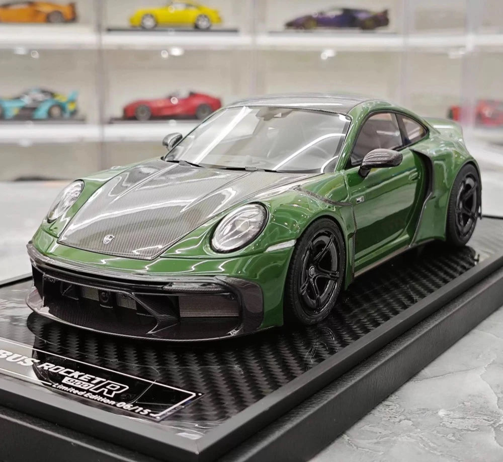 [VIP] 1:18 Porsche 2024 911 Turbo S Brabus Rocket 900R Glossy Green Model Car Resin