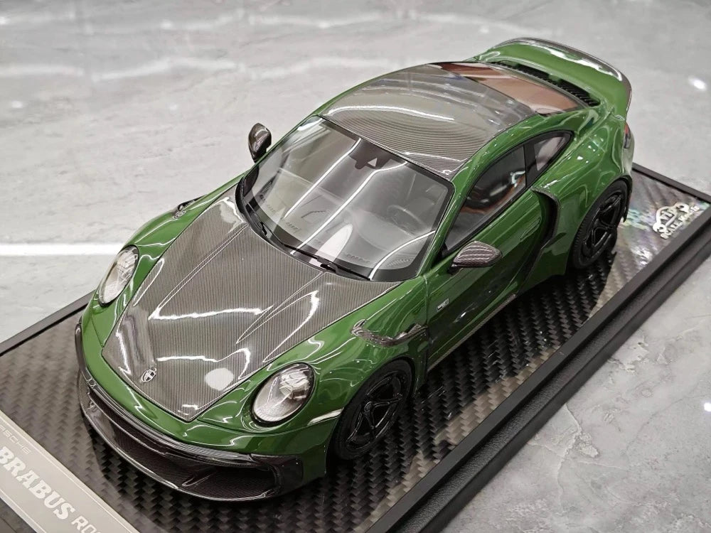 [VIP] 1:18 Porsche 2024 911 Turbo S Brabus Rocket 900R Glossy Green Model Car Resin