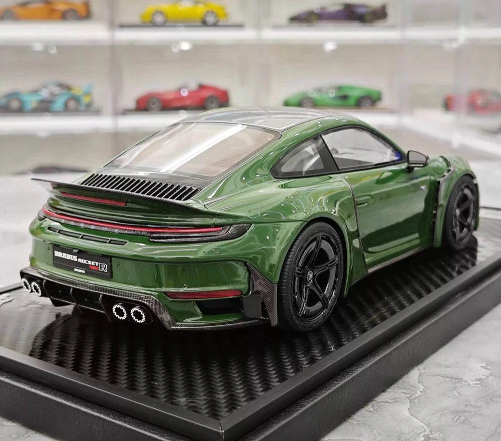 [VIP] 1:18 Porsche 2024 911 Turbo S Brabus Rocket 900R Glossy Green Model Car Resin