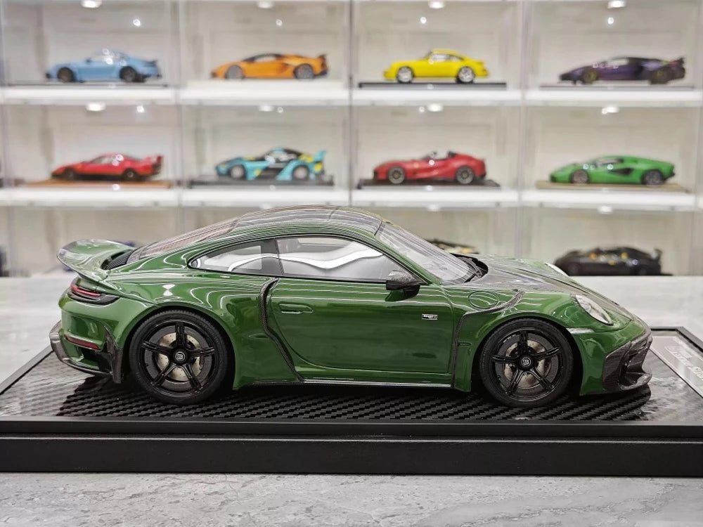 [VIP] 1:18 Porsche 2024 911 Turbo S Brabus Rocket 900R Glossy Green Model Car Resin