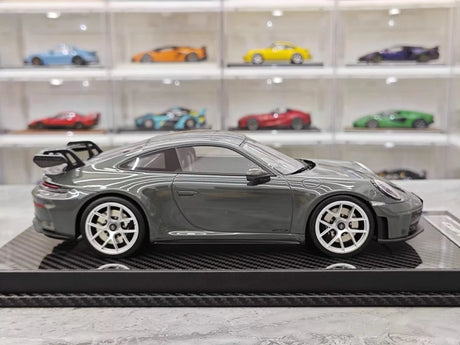 [VIP] 1:18 Porsche 2025 911 992.2 GT3 Glossy Gray Model Car Resin
