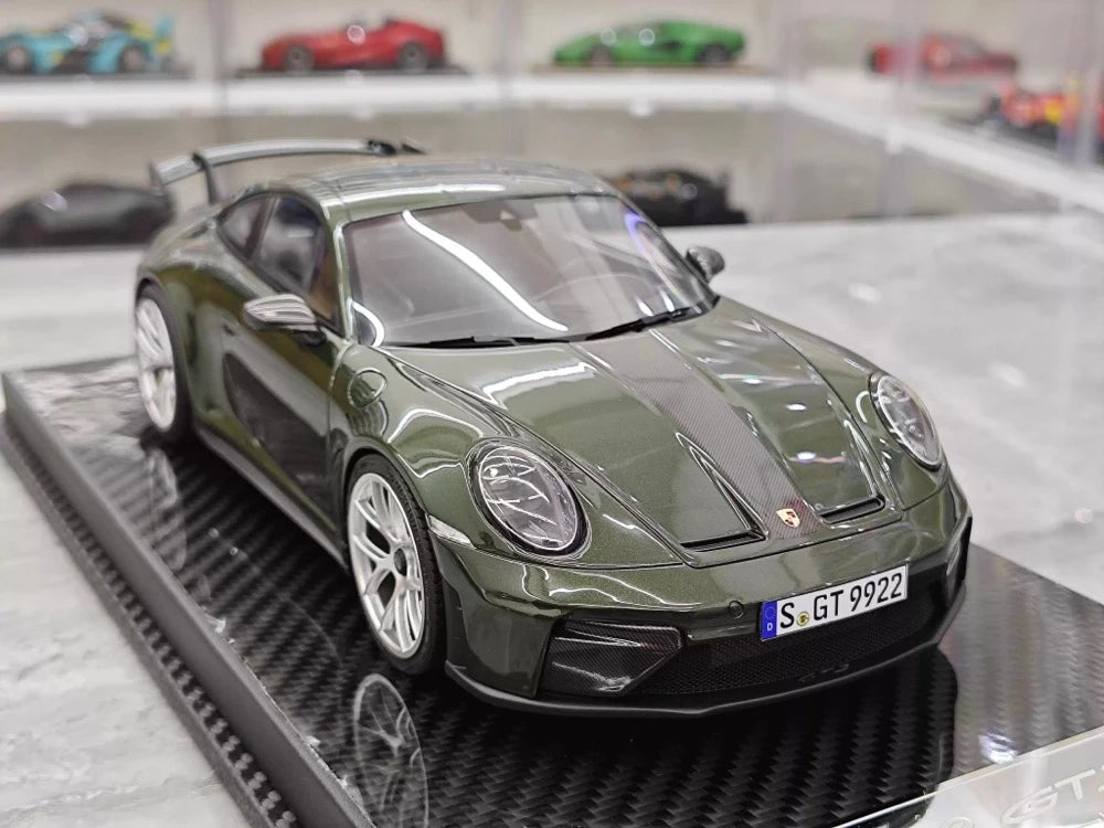 [VIP] 1:18 Porsche 2025 911 992.2 GT3 Glossy Green Model Car Resin