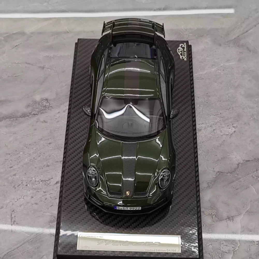 [VIP] 1:18 Porsche 2025 911 992.2 GT3 Glossy Green Model Car Resin