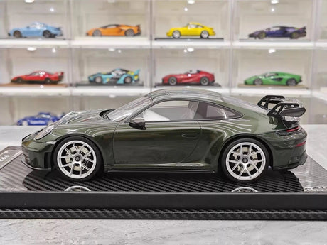 [VIP] 1:18 Porsche 2025 911 992.2 GT3 Glossy Green Model Car Resin