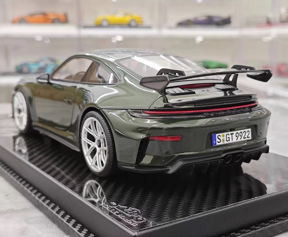 [VIP] 1:18 Porsche 2025 911 992.2 GT3 blank grön modellbil harts