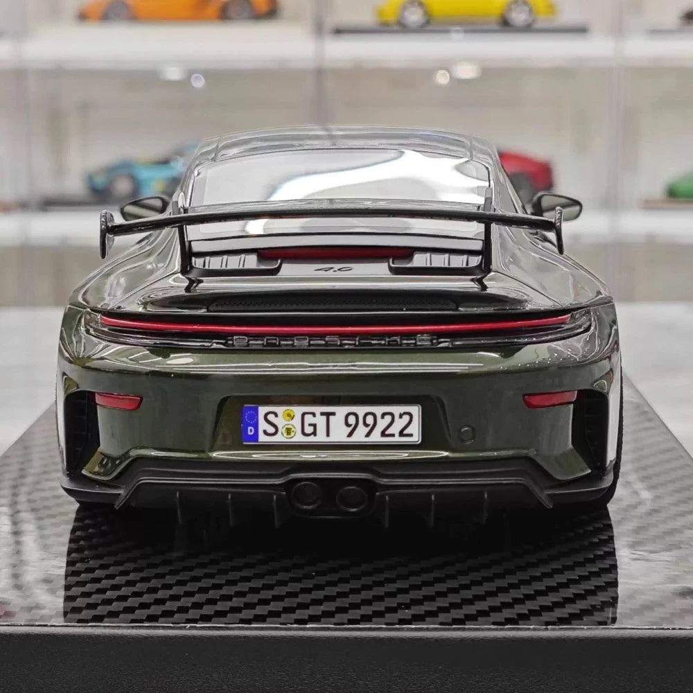 [VIP] 1:18 Porsche 2025 911 992.2 GT3 blank grön modellbil harts