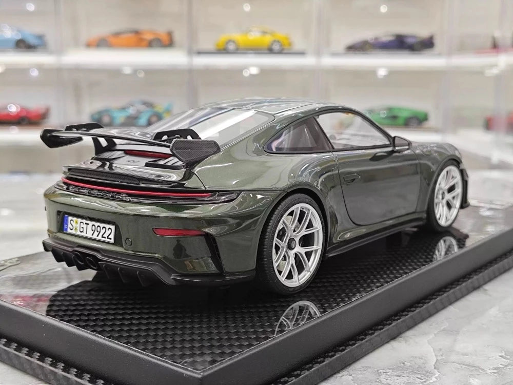 [VIP] 1:18 Porsche 2025 911 992.2 GT3 blank grön modellbil harts