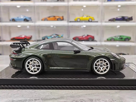 [VIP] 1:18 Porsche 2025 911 992.2 GT3 Glossy Green Model Car Resin