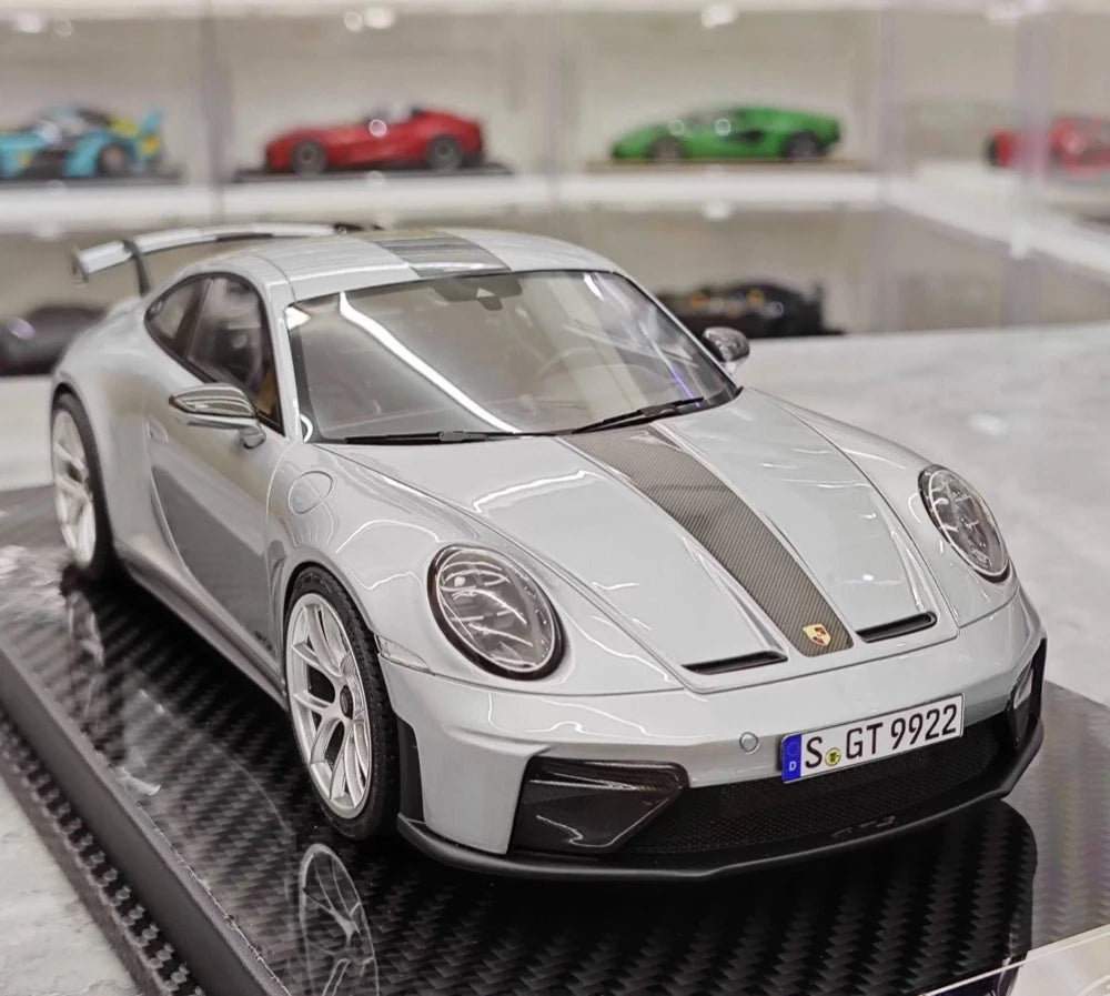 [VIP] 1:18 Porsche 2025 911 992.2 GT3 Glossy Silver Model Car Resin
