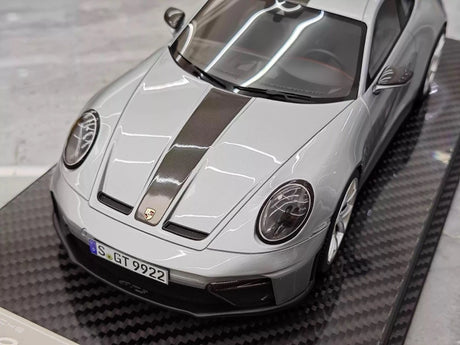[VIP] 1:18 Porsche 2025 911 992.2 GT3 Glossy Silver Model Car Resin