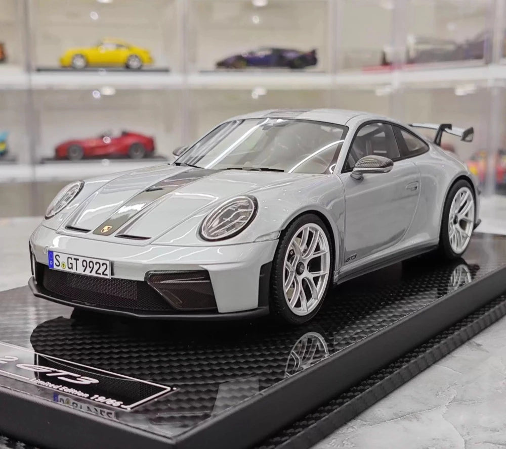 [VIP] 1:18 Porsche 2025 911 992.2 GT3 Glossy Silver Model Car Resin