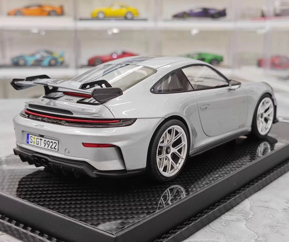 [VIP] 1:18 Porsche 2025 911 992.2 GT3 Glossy Silver Model Car Resin