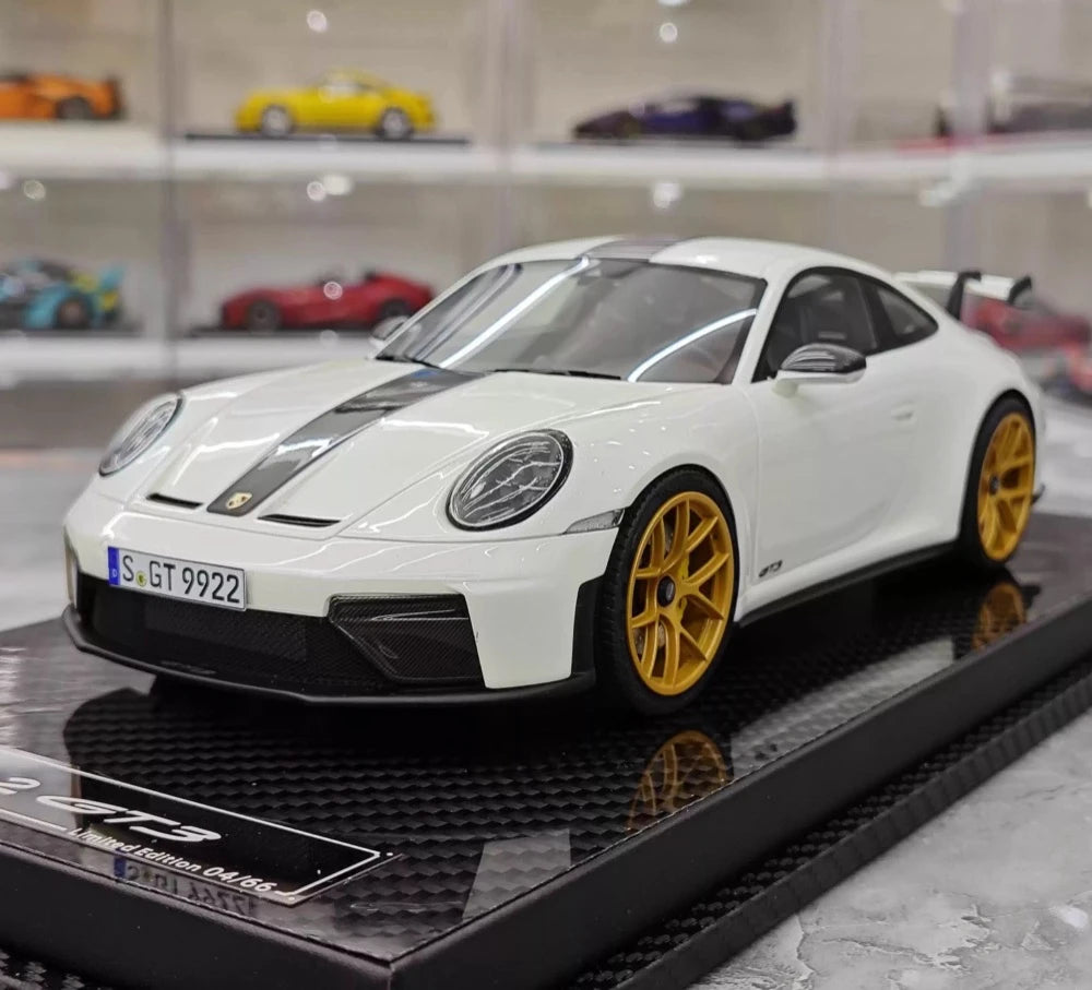 [VIP] 1:18 Porsche 2025 911 992.2 GT3 グロスy ホワイト モデルカー レジン