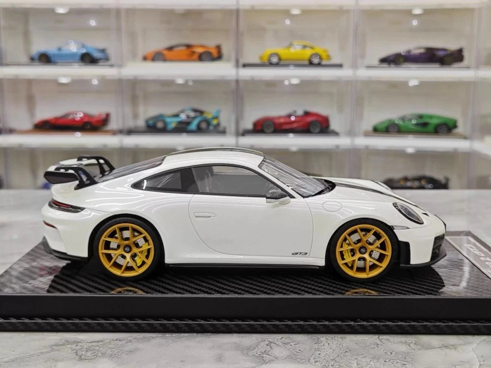 [VIP] 1:18 Porsche 2025 911 992.2 GT3 グロスy ホワイト モデルカー レジン