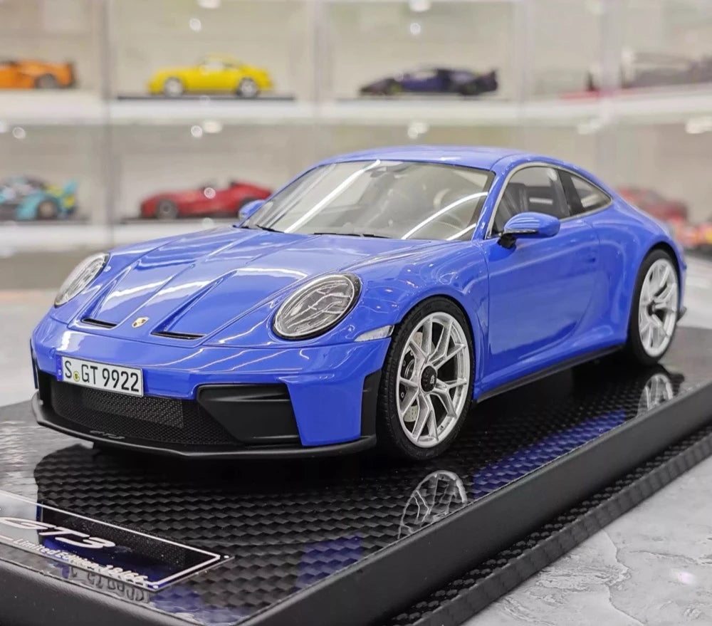 [VIP] 1:18 Porsche 2025 911 992.2 GT3 Touring blank blå modellbil harts