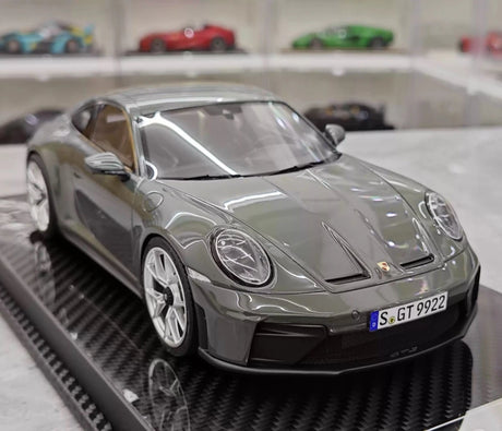[VIP] 1:18 Porsche 2025 911 992.2 GT3 Touring Glossy Gray Model Car Resin