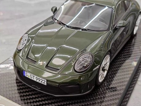 [VIP] 1:18 Porsche 2025 911 992.2 GT3 Touring Glossy Green Model Car Resin