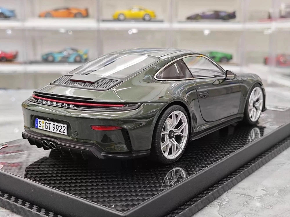 [VIP] 1:18 Porsche 2025 911 992.2 GT3 Touring Glossy Green Model Car Resin