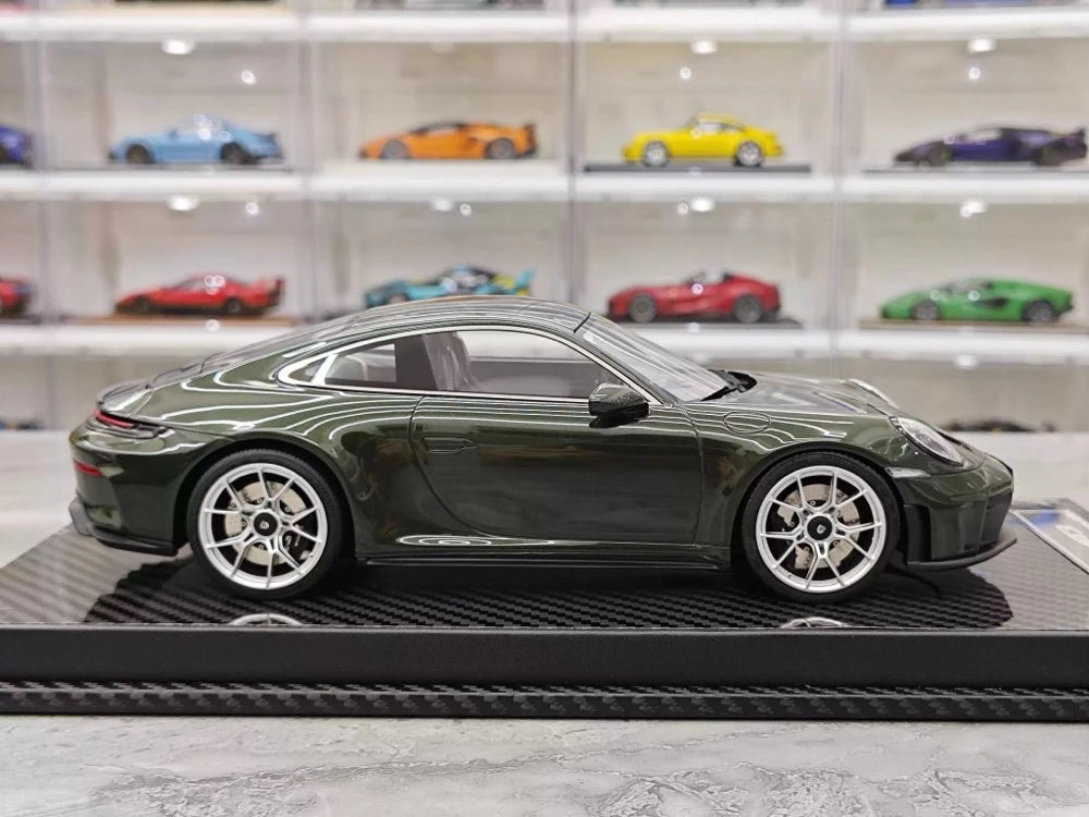 [VIP] 1:18 Porsche 2025 911 992.2 GT3 Touring Glossy Green Model Car Resin