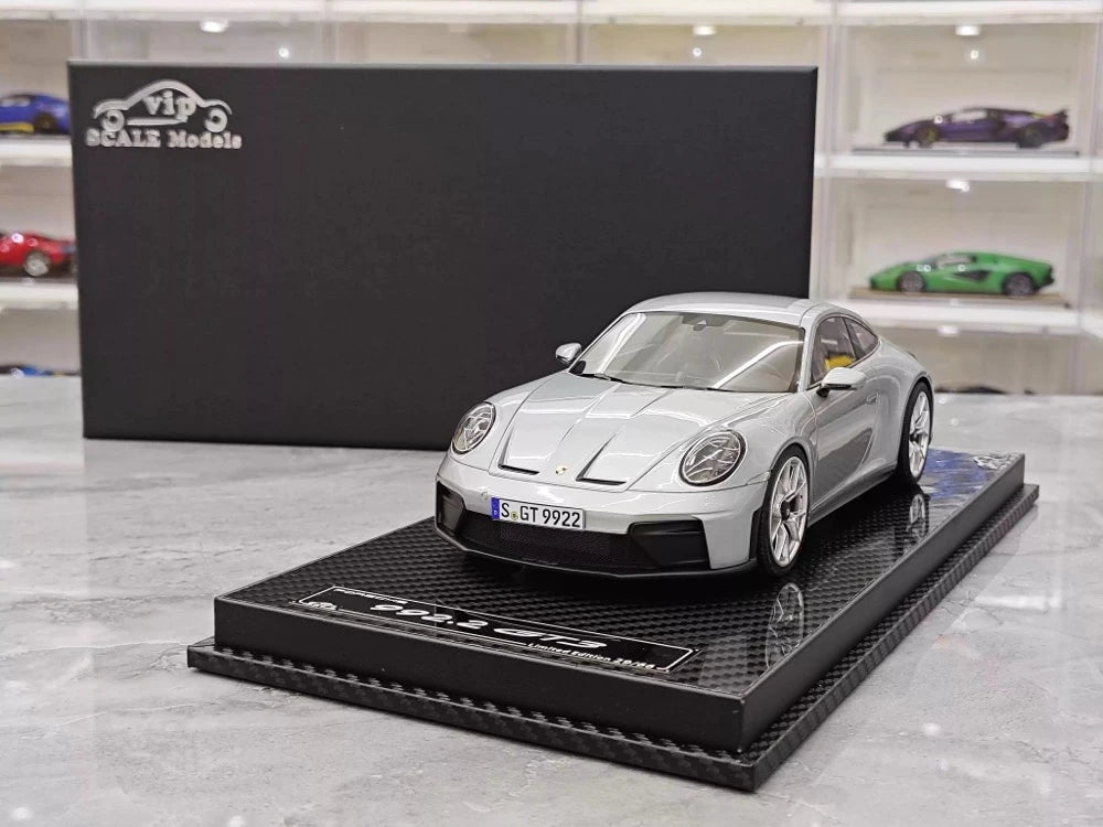 [VIP] 1:18 Porsche 2025 911 992.2 GT3 Touring Glossy Silver Model Car Resin