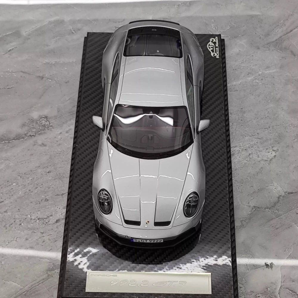 [VIP] 1:18 Porsche 2025 911 992.2 GT3 Touring Glossy Silver Model Car Resin